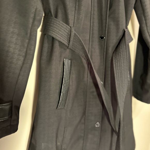 Ladies lined Michael Kors jacket - Picture 8 of 10